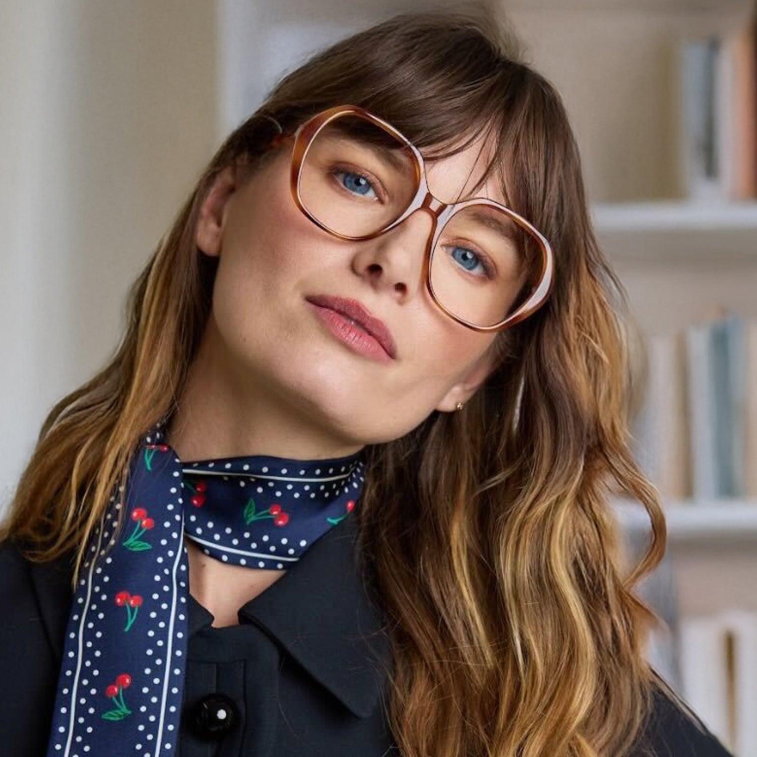 linda_linda-readers_shiny-vintage-tortoise_004_3378c142-c670-43ef-8e3c-6c3598341c83_1500x.jpg